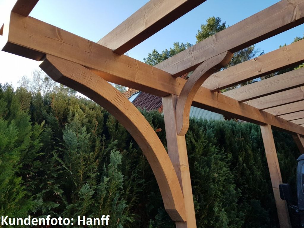 Kundenprojekt Carport mit Kopfbogen bei Leimholzbogen.de